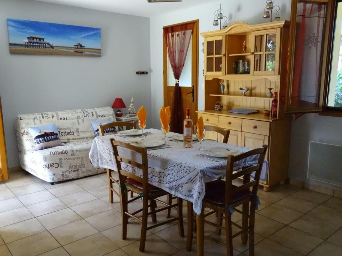 Gite Les Garbails Le Barp Exterior foto